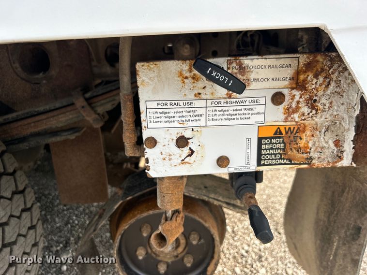 image for item EG0761 2012 Chevrolet  Silverado 2500HD Ext. Cab utility bed pickup truck