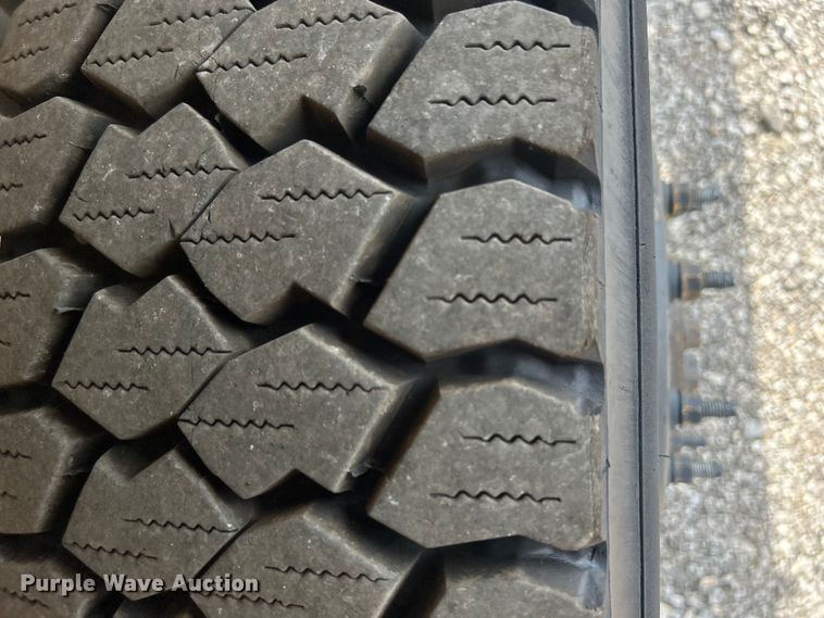 image for item EG0761 2012 Chevrolet  Silverado 2500HD Ext. Cab utility bed pickup truck