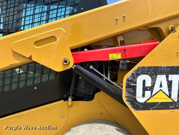 image for item EG0766 2016 Caterpillar  262D skid steer loader