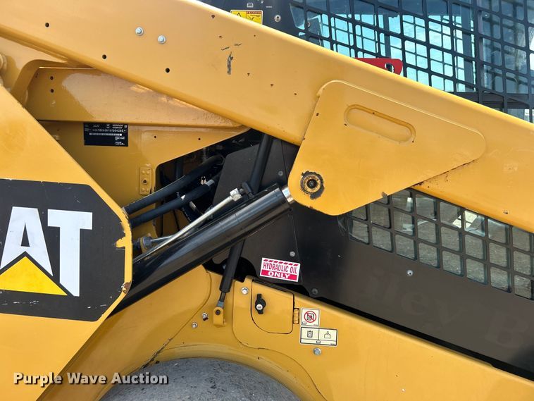 image for item EG0766 2016 Caterpillar  262D skid steer loader