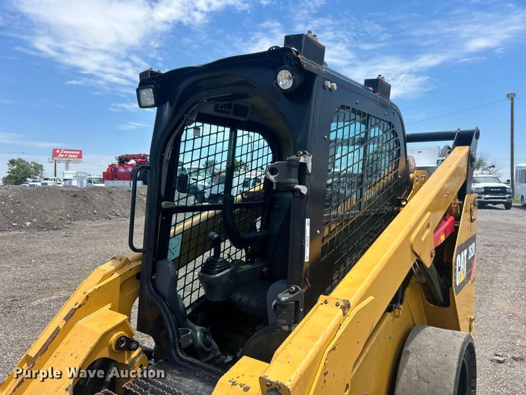 image for item EG0766 2016 Caterpillar  262D skid steer loader