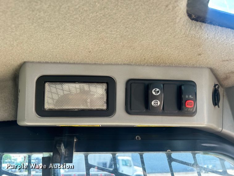 image for item EG0766 2016 Caterpillar  262D skid steer loader