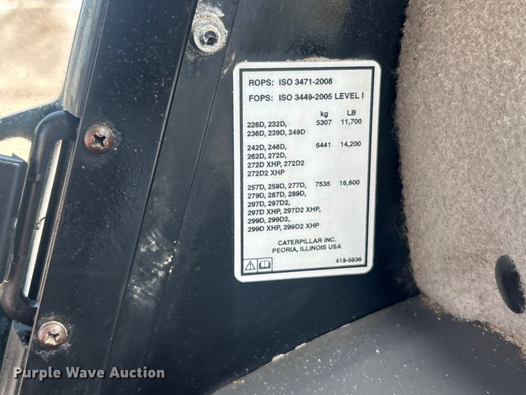 image for item EG0766 2016 Caterpillar  262D skid steer loader