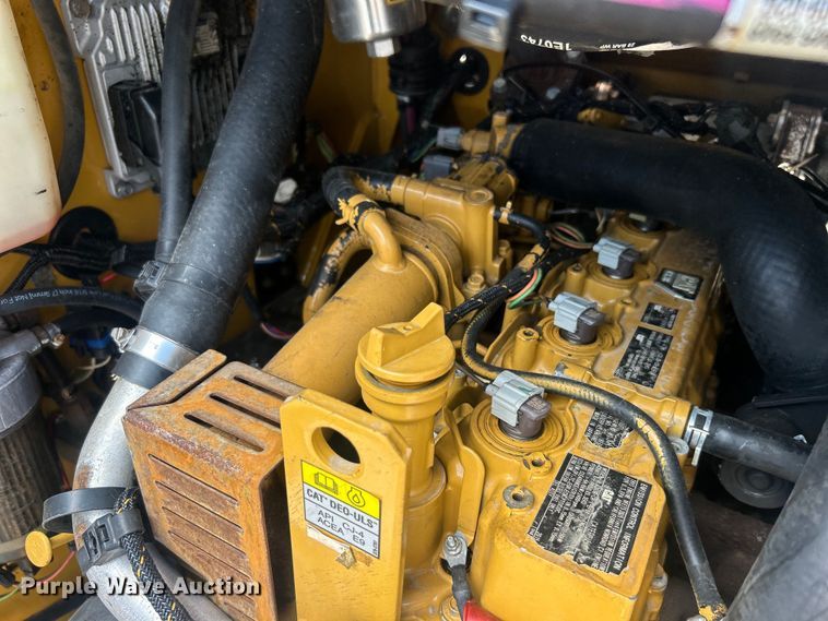 image for item EG0766 2016 Caterpillar  262D skid steer loader