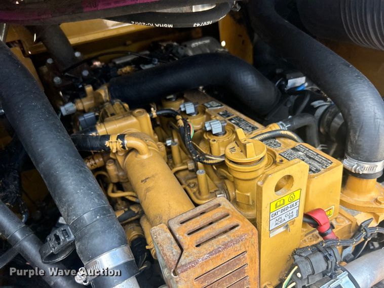 image for item EG0766 2016 Caterpillar  262D skid steer loader