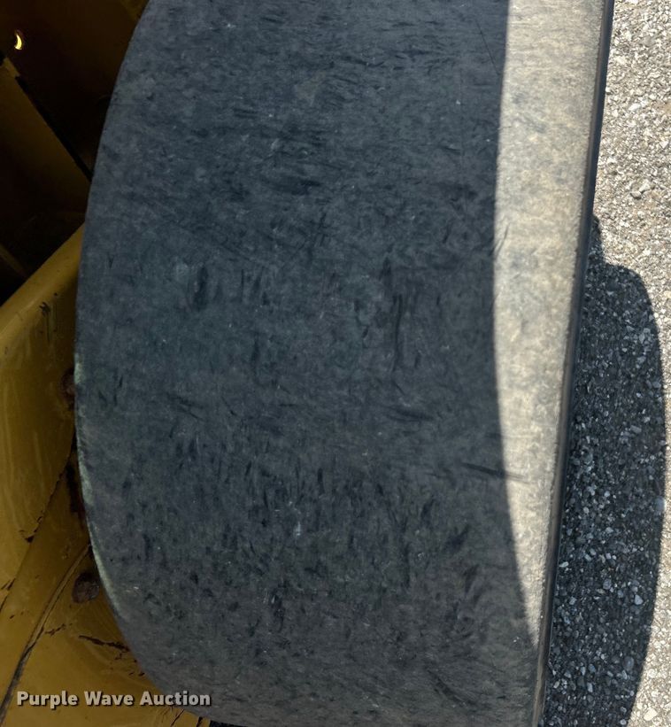 image for item EG0766 2016 Caterpillar  262D skid steer loader