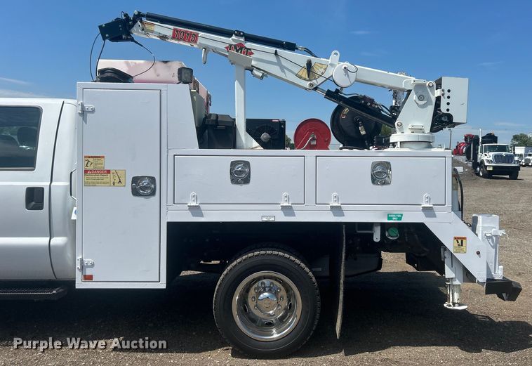 image for item EG0771 2016 Ford F550 Super Duty  Crew Cab utility / service truck