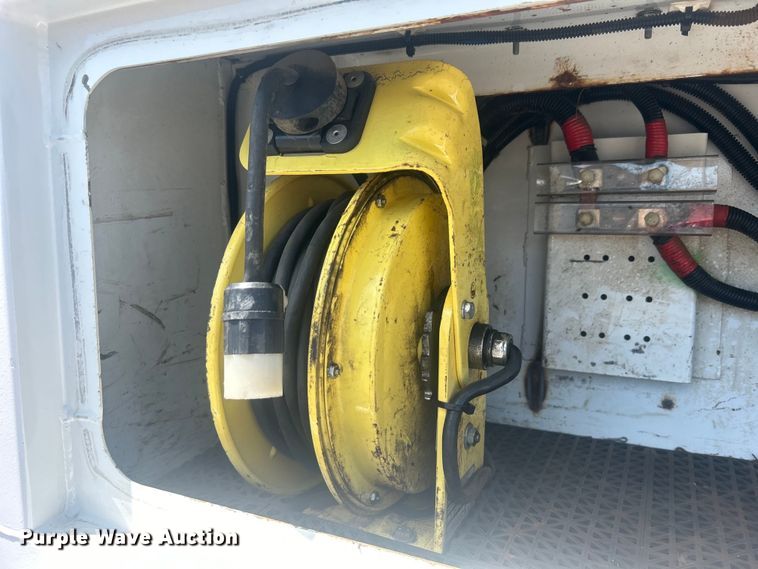 image for item EG0771 2016 Ford F550 Super Duty  Crew Cab utility / service truck