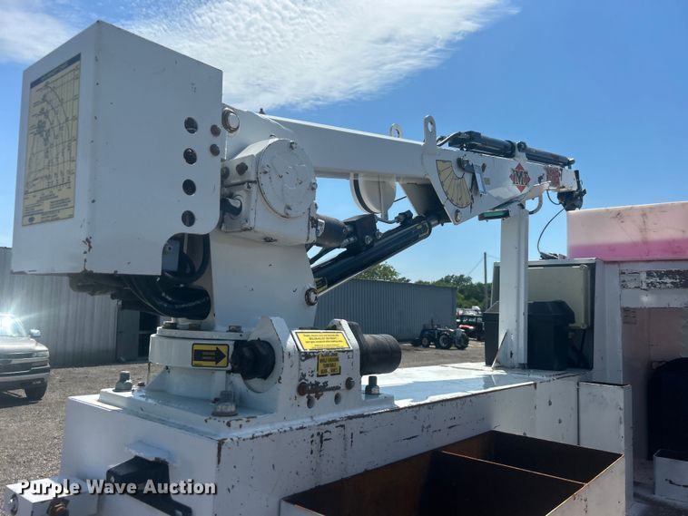 image for item EG0771 2016 Ford F550 Super Duty  Crew Cab utility / service truck