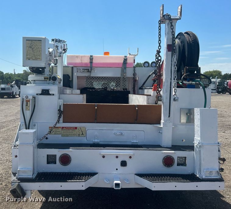 image for item EG0771 2016 Ford F550 Super Duty  Crew Cab utility / service truck