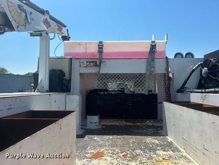 image for item EG0771 2016 Ford F550 Super Duty  Crew Cab utility / service truck