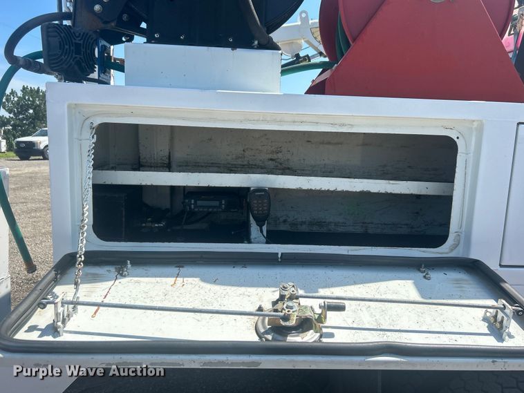 image for item EG0771 2016 Ford F550 Super Duty  Crew Cab utility / service truck