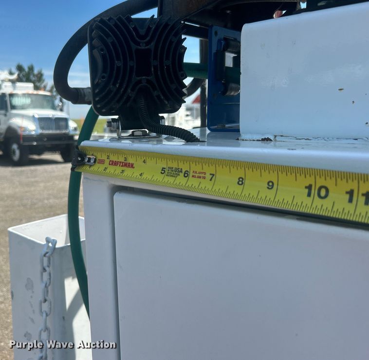 image for item EG0771 2016 Ford F550 Super Duty  Crew Cab utility / service truck