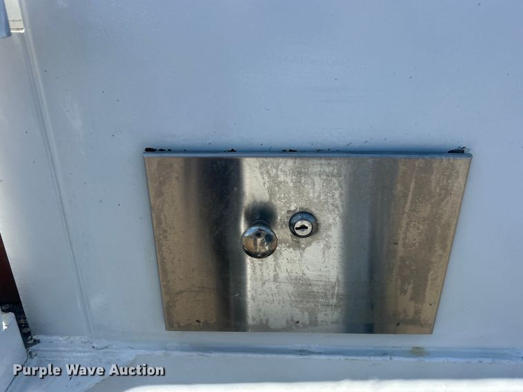 image for item EG0771 2016 Ford F550 Super Duty  Crew Cab utility / service truck