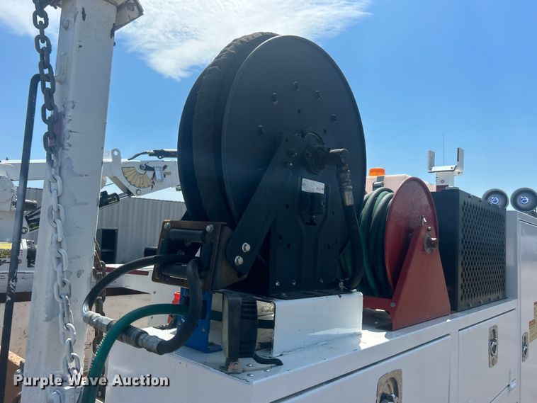 image for item EG0771 2016 Ford F550 Super Duty  Crew Cab utility / service truck