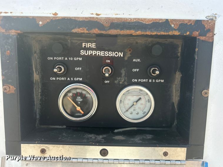 image for item EG0771 2016 Ford F550 Super Duty  Crew Cab utility / service truck