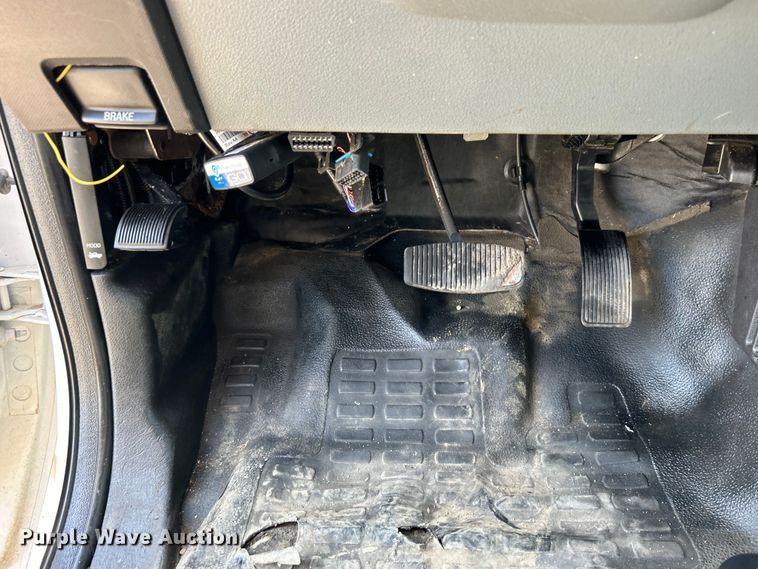 image for item EG0771 2016 Ford F550 Super Duty  Crew Cab utility / service truck