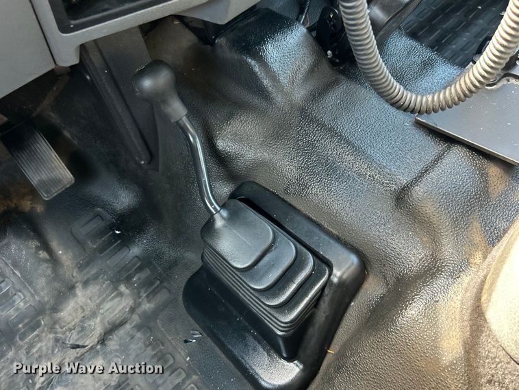 image for item EG0771 2016 Ford F550 Super Duty  Crew Cab utility / service truck