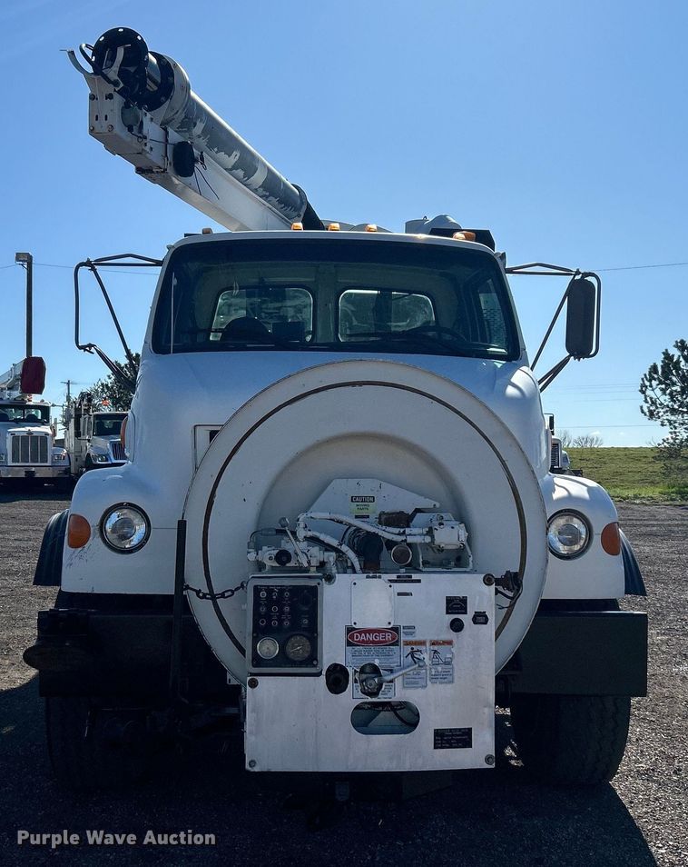 image for item EG1421 2000 Sterling L-Line sewer jetter truck