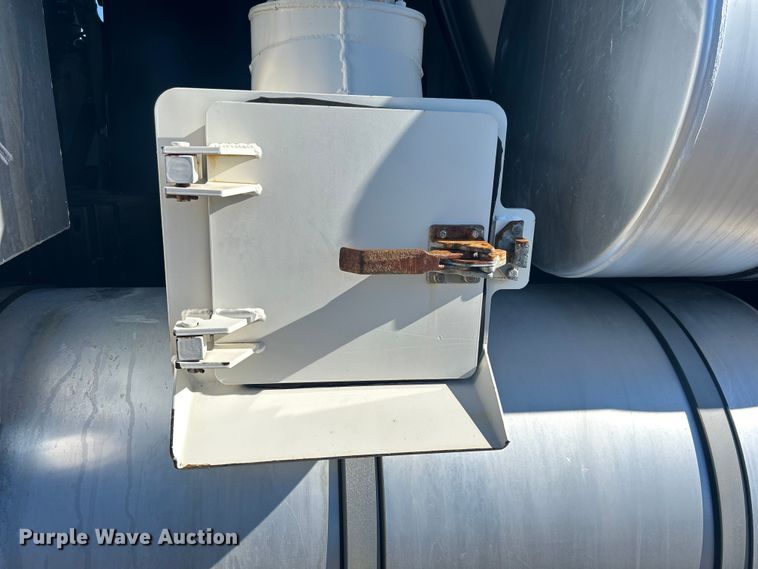 image for item EG1421 2000 Sterling L-Line sewer jetter truck