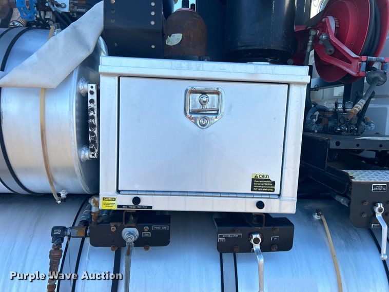 image for item EG1421 2000 Sterling L-Line sewer jetter truck