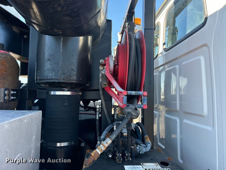 image for item EG1421 2000 Sterling L-Line sewer jetter truck