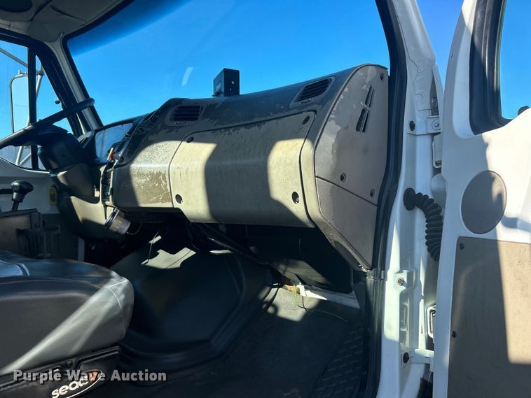 image for item EG1421 2000 Sterling L-Line sewer jetter truck