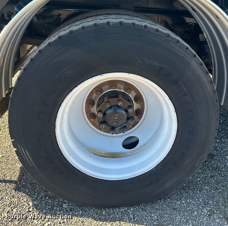 image for item EG1421 2000 Sterling L-Line sewer jetter truck