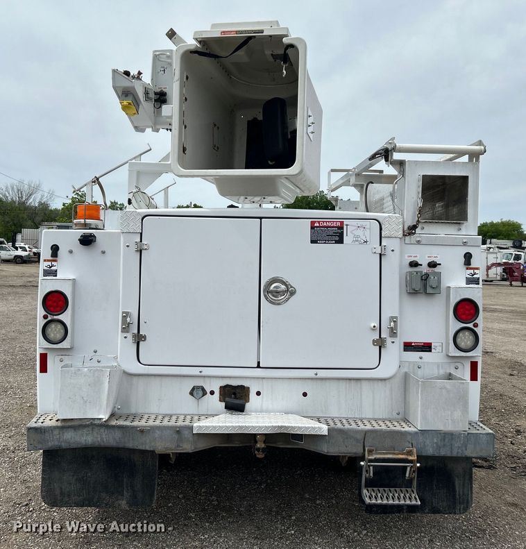 image for item EG1490 2013 Ford F450 Super Duty bucket truck