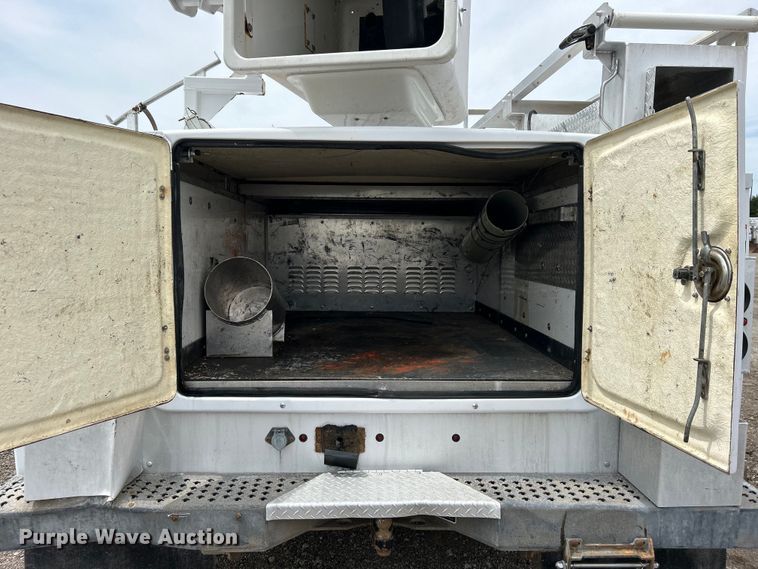 image for item EG1490 2013 Ford F450 Super Duty bucket truck