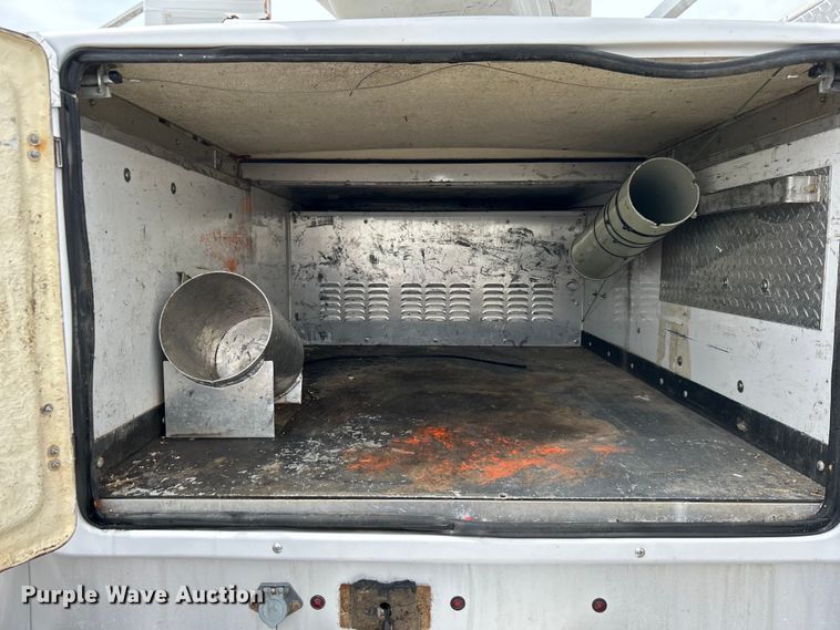 image for item EG1490 2013 Ford F450 Super Duty bucket truck