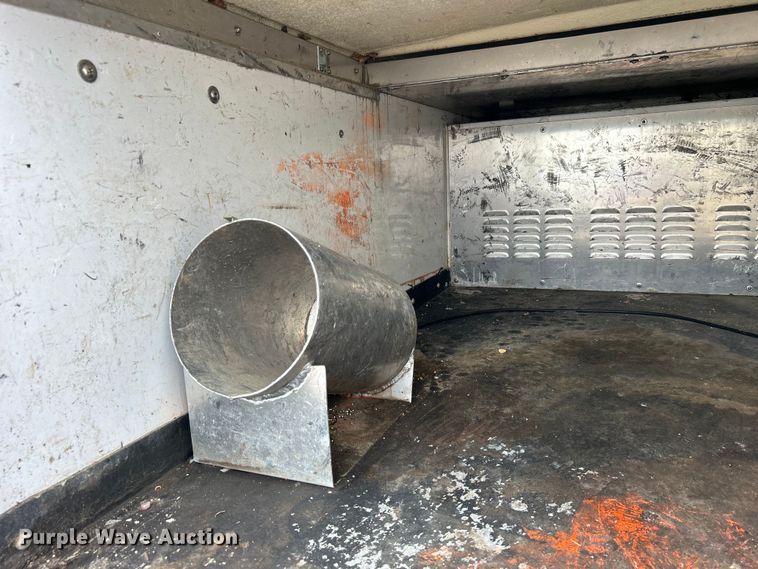 image for item EG1490 2013 Ford F450 Super Duty bucket truck