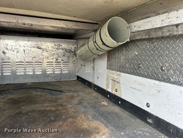 image for item EG1490 2013 Ford F450 Super Duty bucket truck