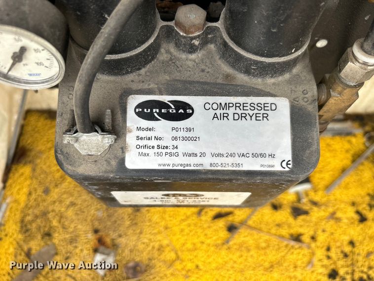 image for item EG1490 2013 Ford F450 Super Duty bucket truck