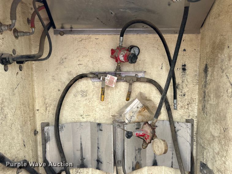 image for item EG1490 2013 Ford F450 Super Duty bucket truck