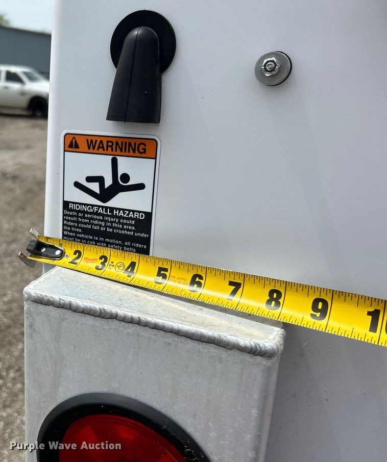 image for item EG1490 2013 Ford F450 Super Duty bucket truck