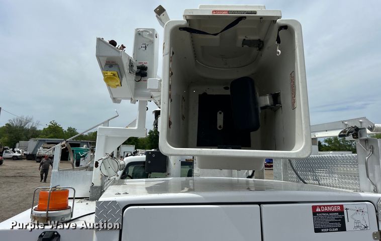 image for item EG1490 2013 Ford F450 Super Duty bucket truck