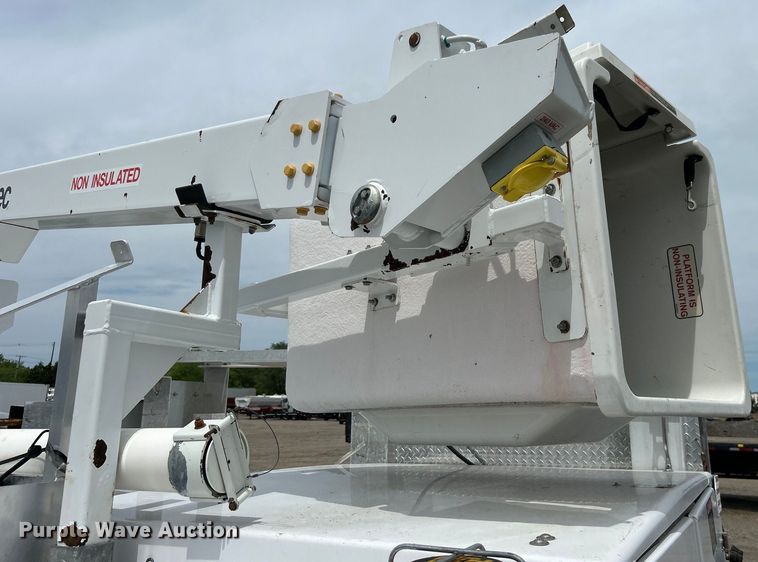 image for item EG1490 2013 Ford F450 Super Duty bucket truck