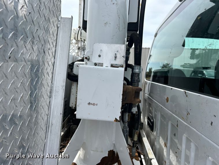 image for item EG1490 2013 Ford F450 Super Duty bucket truck