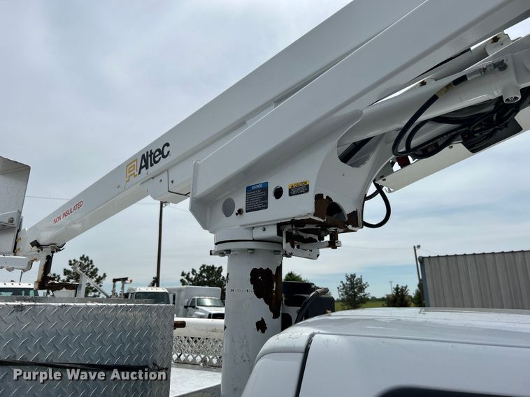 image for item EG1490 2013 Ford F450 Super Duty bucket truck