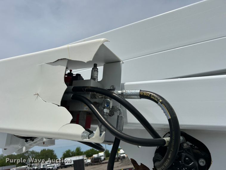 image for item EG1490 2013 Ford F450 Super Duty bucket truck