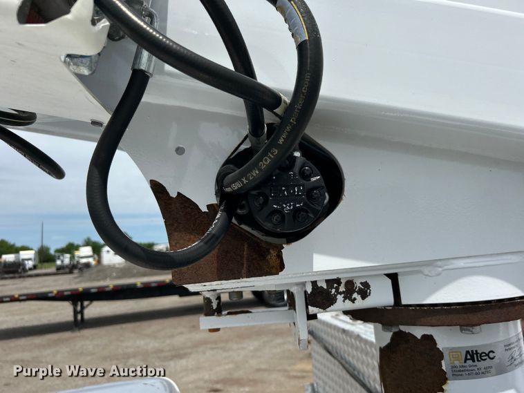 image for item EG1490 2013 Ford F450 Super Duty bucket truck