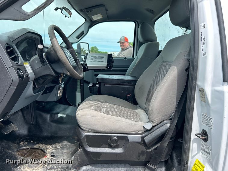 image for item EG1490 2013 Ford F450 Super Duty bucket truck