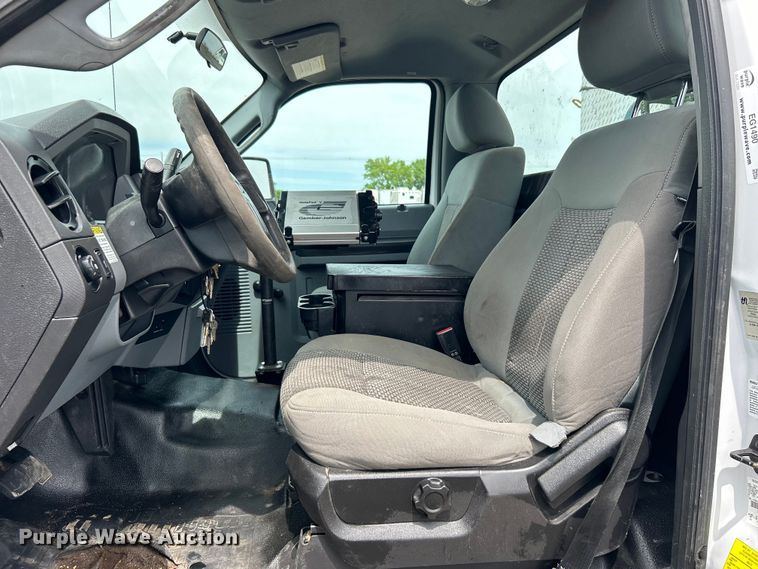 image for item EG1490 2013 Ford F450 Super Duty bucket truck