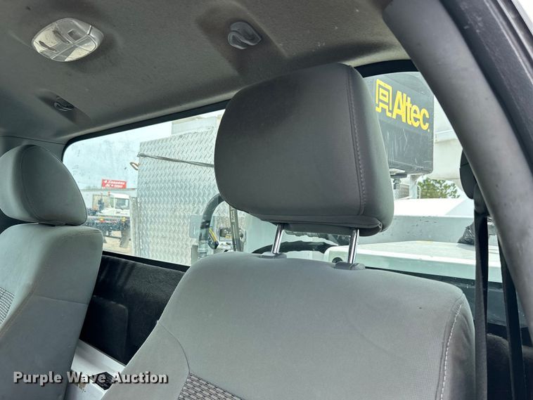 image for item EG1490 2013 Ford F450 Super Duty bucket truck