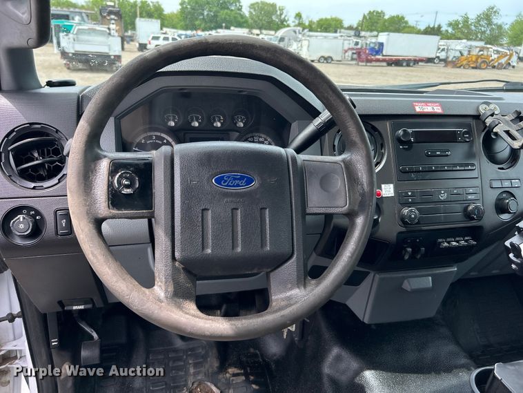 image for item EG1490 2013 Ford F450 Super Duty bucket truck