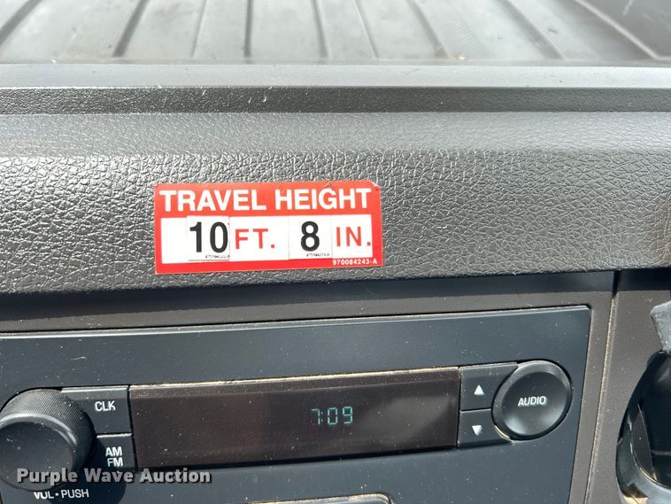 image for item EG1490 2013 Ford F450 Super Duty bucket truck