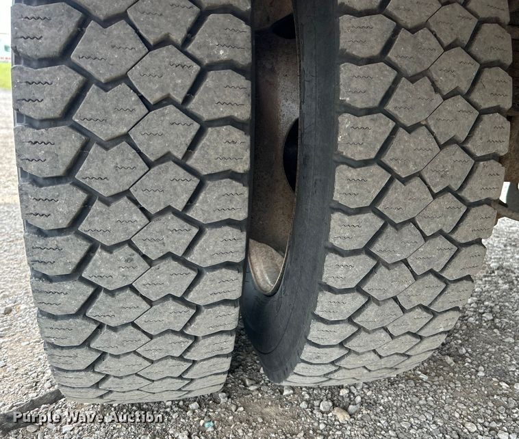 image for item EG1490 2013 Ford F450 Super Duty bucket truck