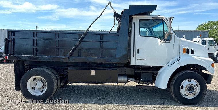 image for item EG1644 1999 Sterling  L-Line dump truck