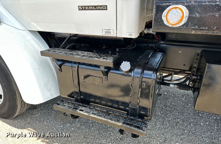 image for item EG1644 1999 Sterling  L-Line dump truck